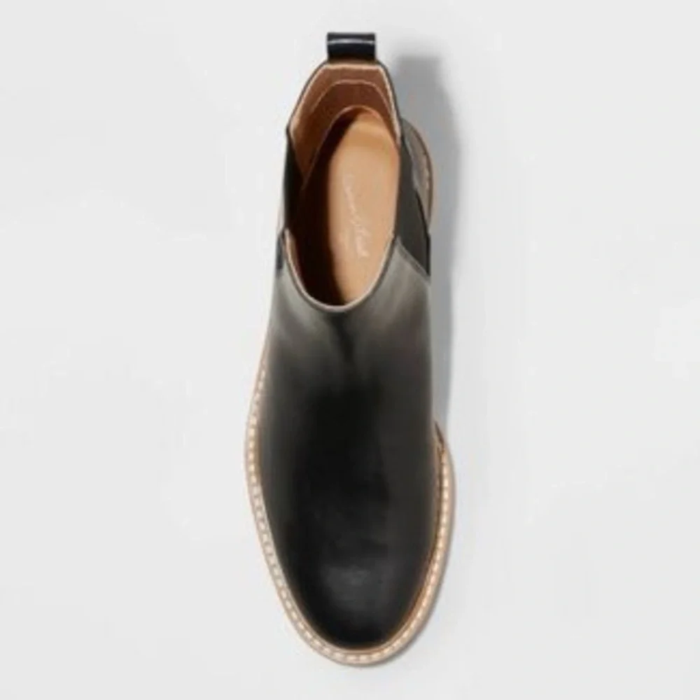 Universal Thread Chelsea Boot - Picture 2 of 11